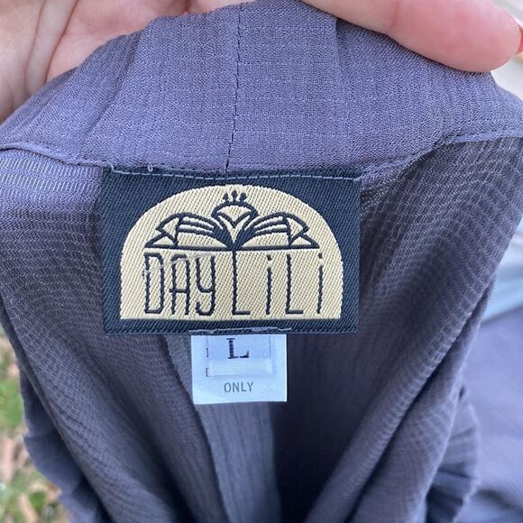 DAyLiLi Silk Two Piece Gray Long Sleeve Cardigan & Pull-on Midi/maxi Skirt Set - Picture 12 of 13